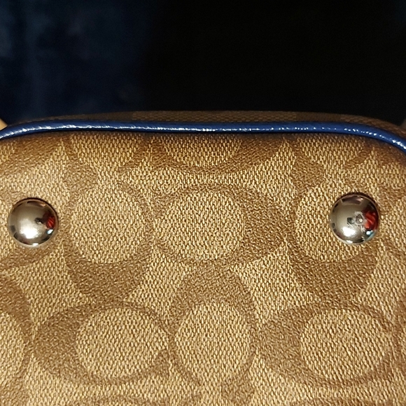 Coach Peyton Signature Jordan Double Zip Carryall - Picture 8 of 9